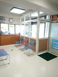 待合室 小塚獣医科病院 愛知県 東郷町 動物病院 153号線近くの動物病院